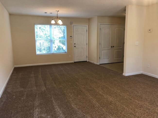 Building Photo - BRIDGEWATER HOME! PRE-LEASING FOR AUGUST 2026!