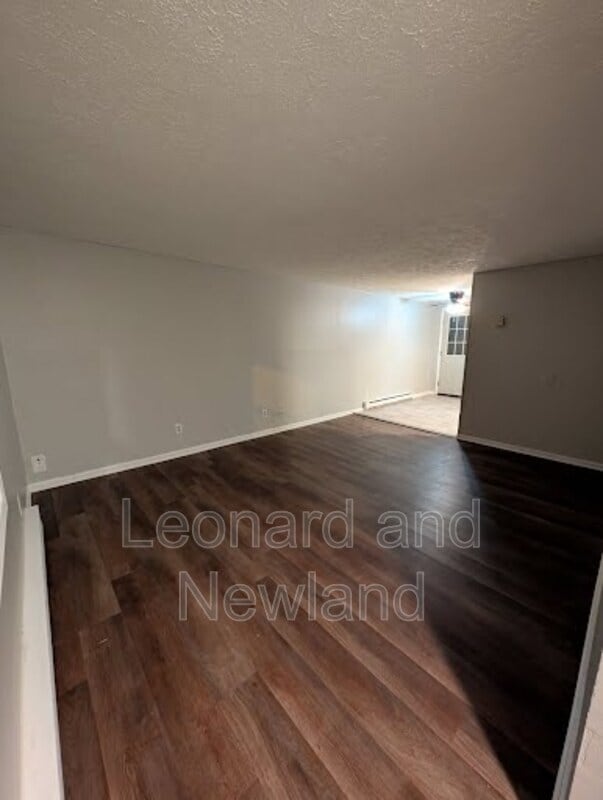 Building Photo - 216 Patricia Dr