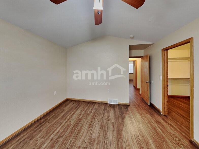 Building Photo - 3204 Birney Ct