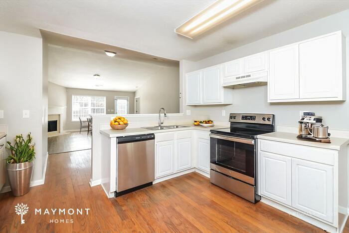 Building Photo - 7520 Old Chapel