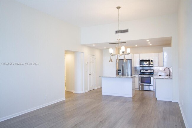 Building Photo - 3725 S Ocean Dr