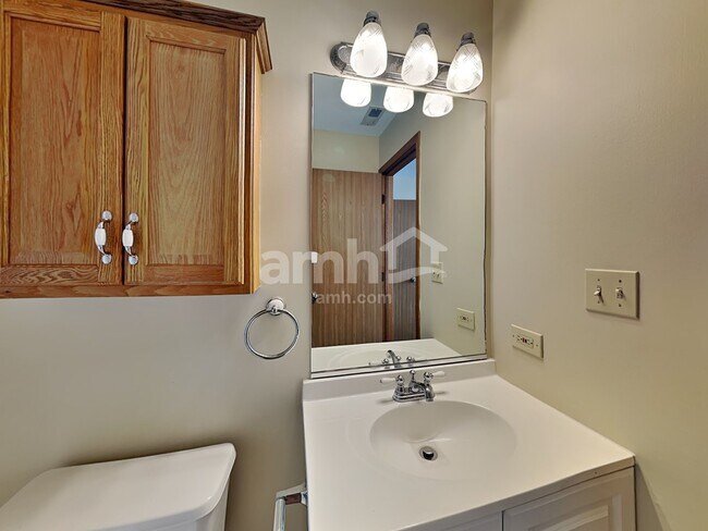 Building Photo - 4506 W Riverside Dr