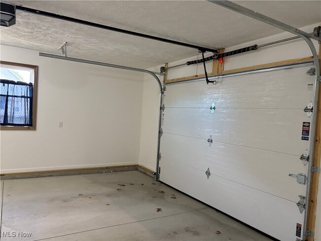 Building Photo - 430 2nd Dr NE