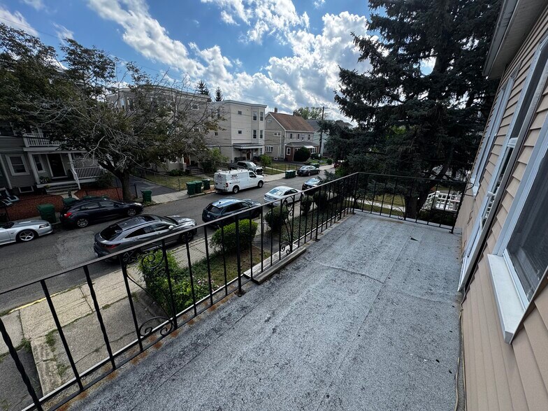 Building Photo - 65 Wareham St