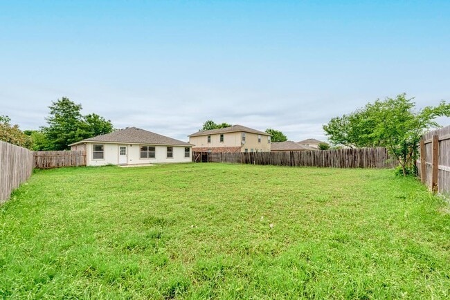 Building Photo - 311 Indian Meadow Dr