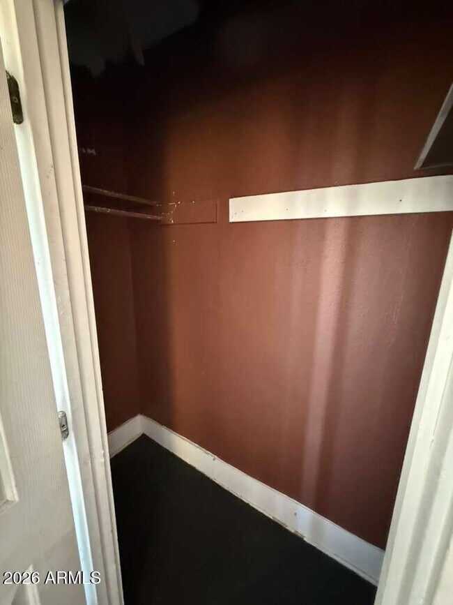 Building Photo - 1165 E 10th St