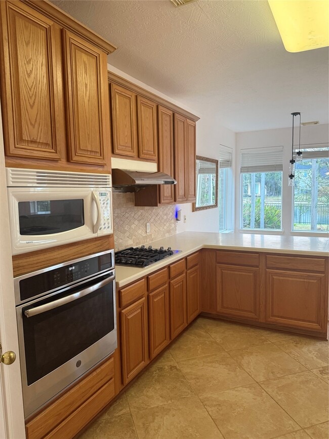 Building Photo - 12022 Miramar Shores Dr