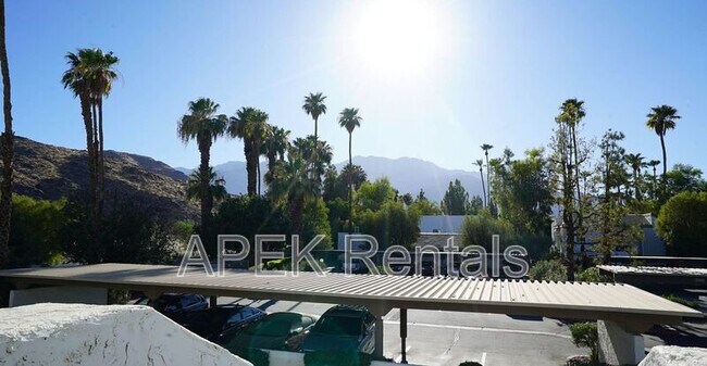 Building Photo - 5301 E Waverly Dr