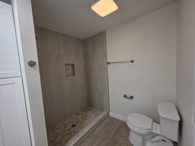 Building Photo - 1043 Kainui Dr