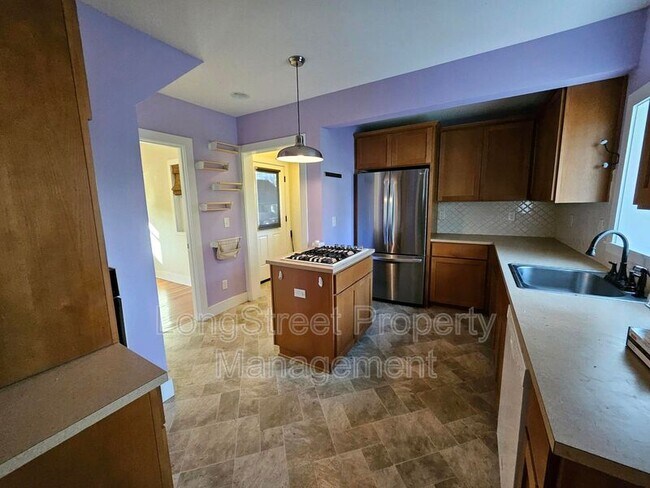 Building Photo - 7855 N Wabash Ave