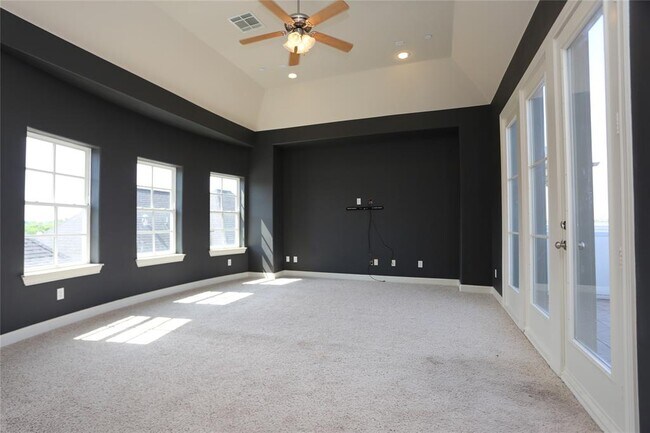 Building Photo - 3216 McKinney St