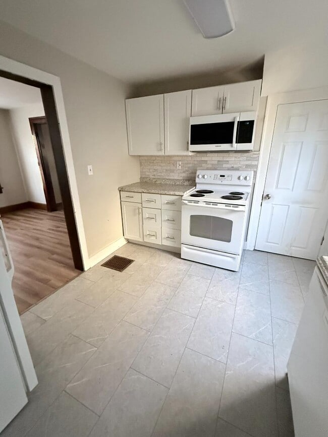 Building Photo - 1535 Arlington Ave