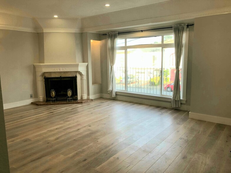 Building Photo - 1887 24th Ave