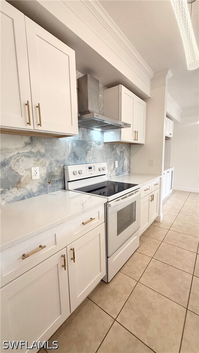 Building Photo - 11500 Villa Grand