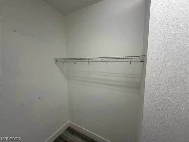 Building Photo - 5568 Jelsma Ave