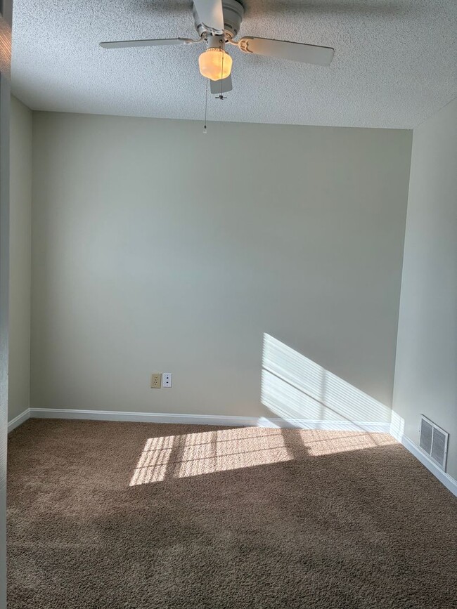 Building Photo - ***NEW Price***