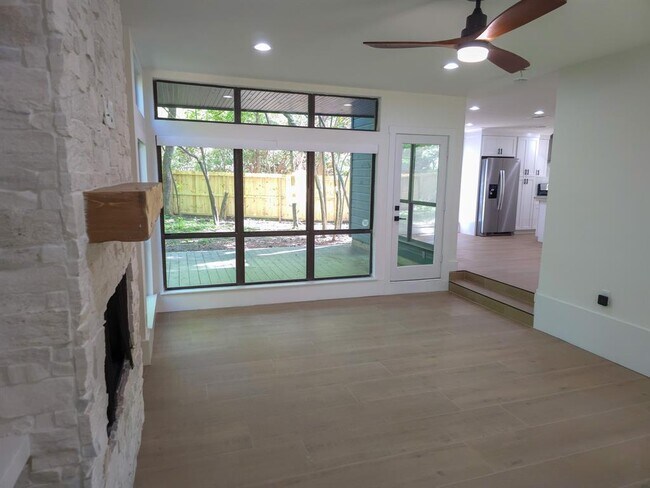 Building Photo - 14 Lehigh Springs Dr