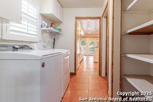 Building Photo - 9319 Oak Ledge Dr