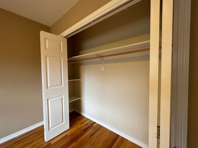 Building Photo - **PENDING** Perfect 4 Bed 2 Bath w/ Finish...