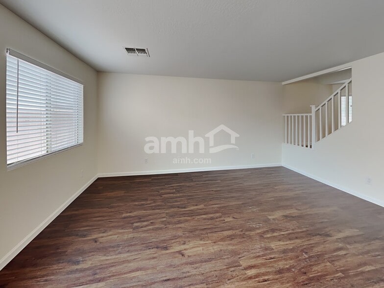 Building Photo - 18443 N 114th Ave