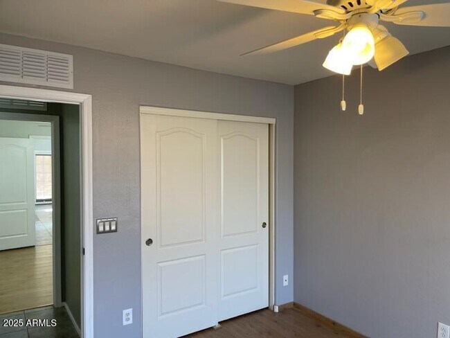 Building Photo - 36605 W Padilla St