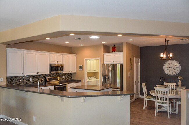 Building Photo - 13436 W La Vina Dr
