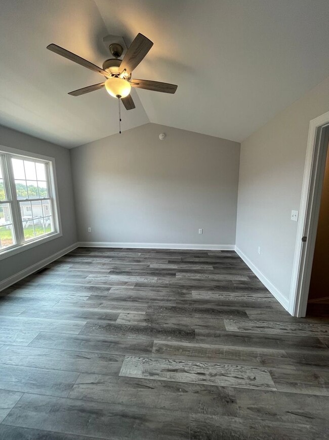 Building Photo - 1157 Bluemoon Dr