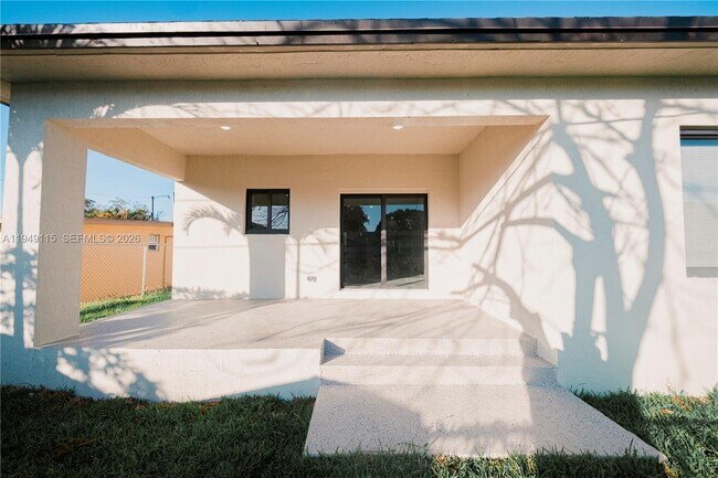 Building Photo - 820 Dr B J McCormick Ave