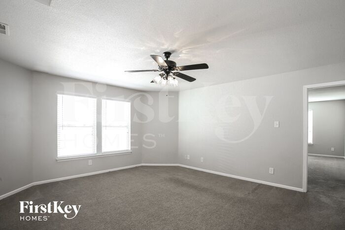 Building Photo - 15490 Gallow Ln