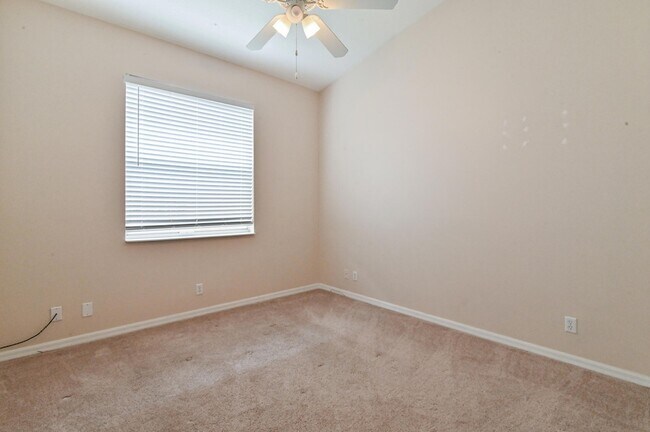 Building Photo - 7073 Via Leonardo