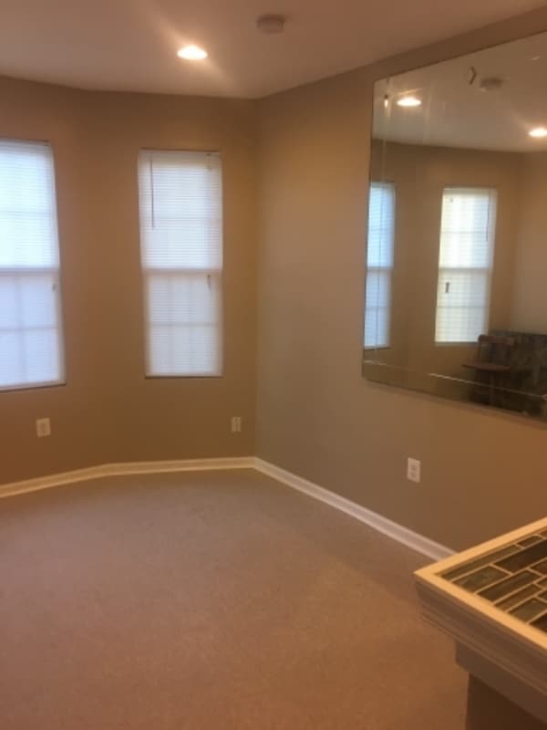 Building Photo - 3400 Fairview Ave