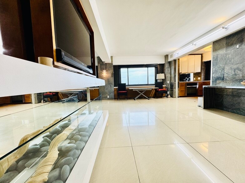 Building Photo - 11949 Union Tpke