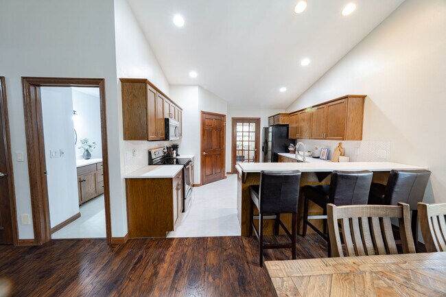 Building Photo - 3400 Riverstone Ct