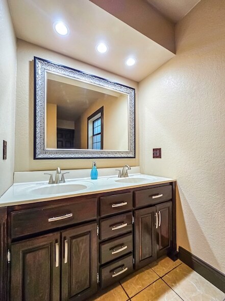 Building Photo - 2296 Maria Del Refugio Dr