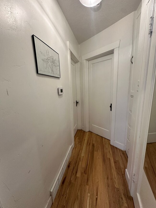 Building Photo - GORGEOUS Salt Lake Home!!!