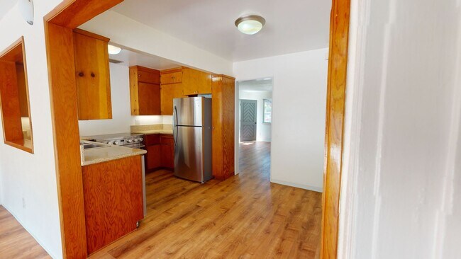 Building Photo - 711 B Ave