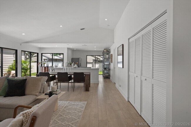 Building Photo - 2515 Bedford Mews Dr