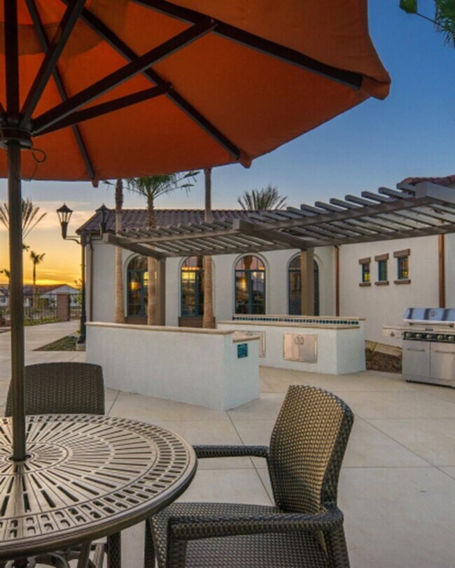 Building Photo - Newer 55+ Gated SOLAR Home in El Dorado Hills for Rent