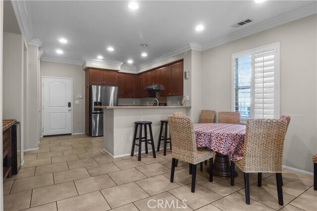 Building Photo - 974 N Sweetbriar Ln