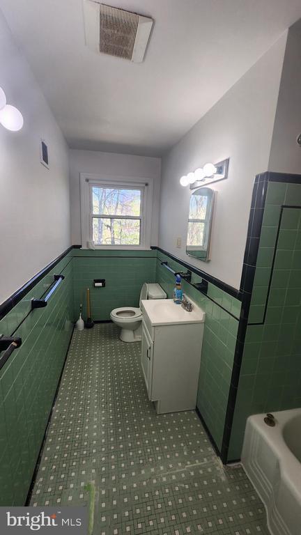 Building Photo - 3165 21st St N