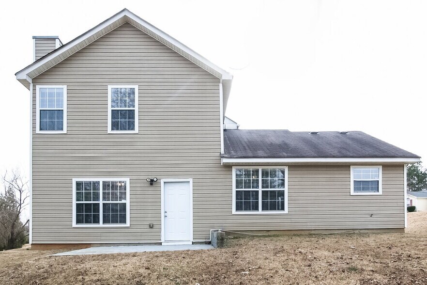 Building Photo - 3704 Lower Creek Dr