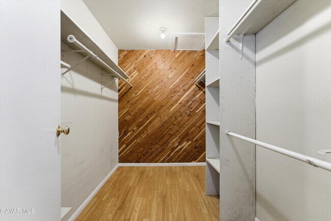 Building Photo - 13237 E Ave W 8