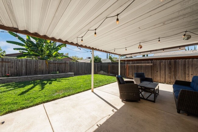 Building Photo - 10222 Sunol Way