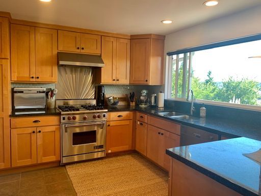 Building Photo - Spacious 4 Bedroom Magnolia Home Available June 12th