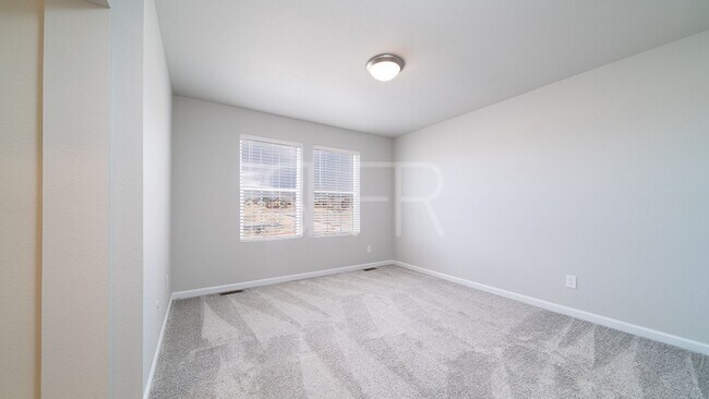 Building Photo - 3 Bedroom Townhouse in Wolf Ranch