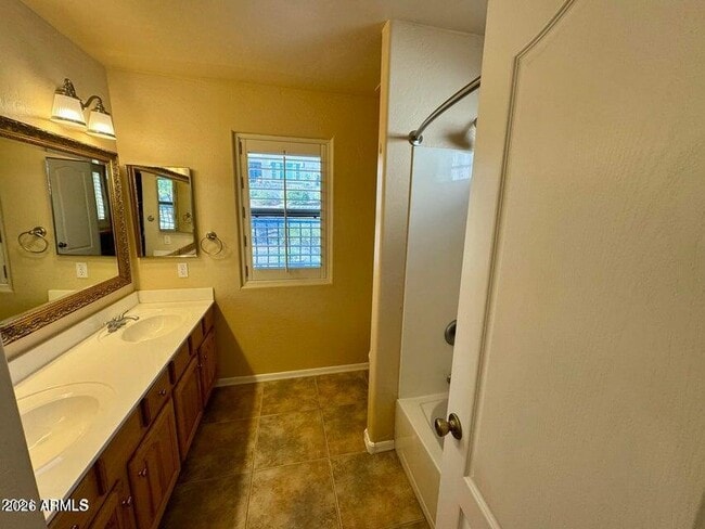 Building Photo - 12639 N 19th St