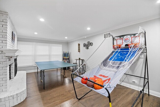 Building Photo - 12804 W Playfield Dr