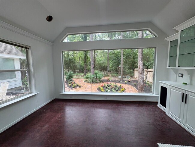 Building Photo - 93 N Acacia Park Cir