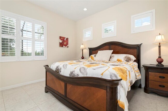 Building Photo - 4720 Claremont Park Dr