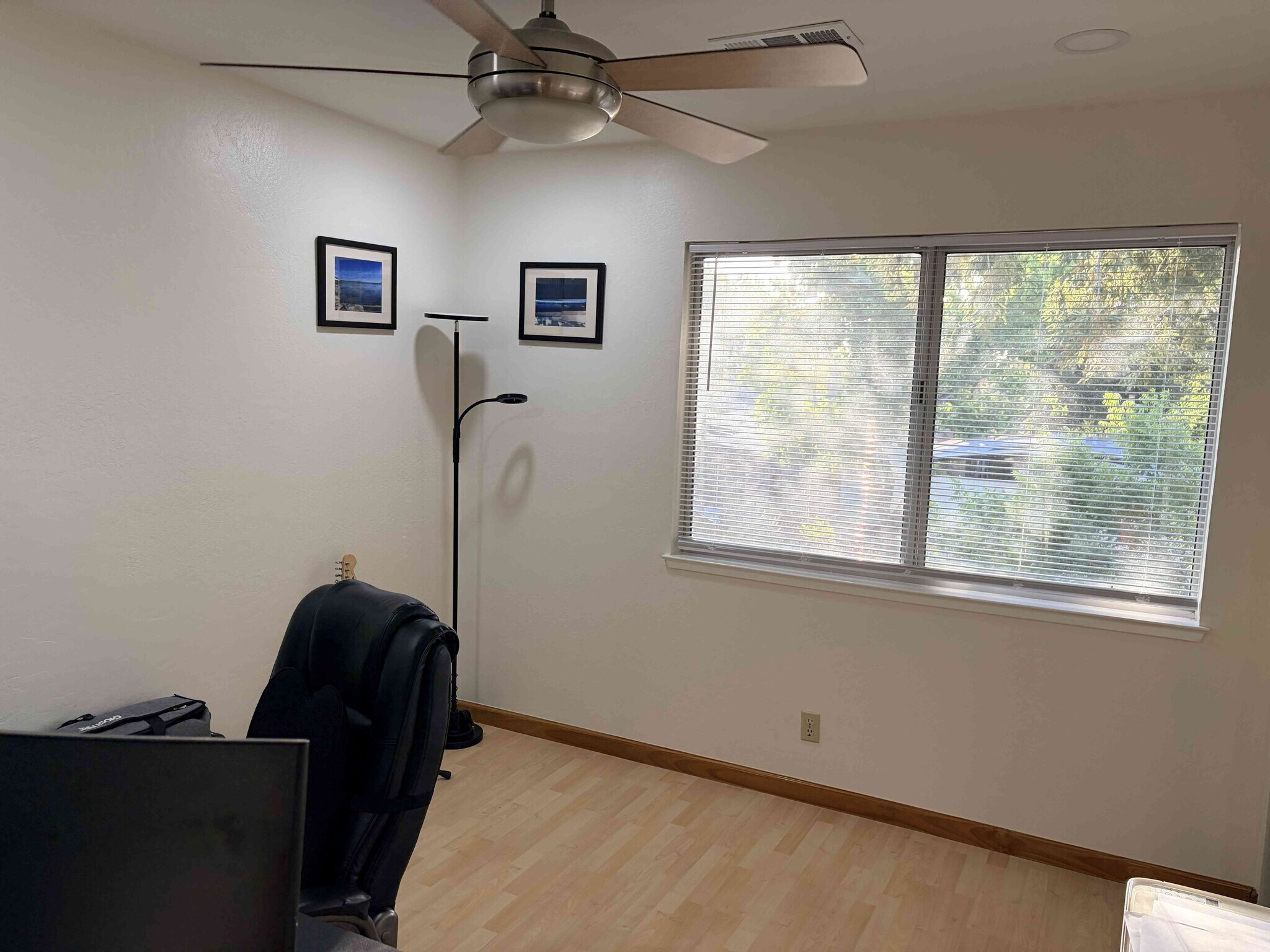Building Photo - 1240 Oak Knoll Dr